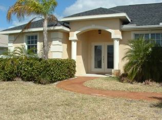 611 SW McCracken Ave, Port Saint Lucie, FL 34953