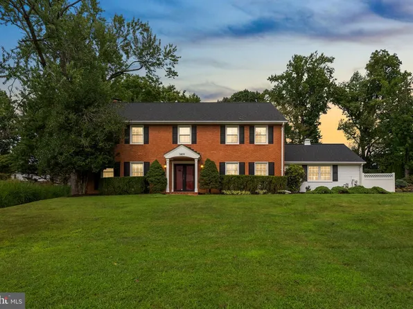 3809 King William Dr, Olney, MD 20832