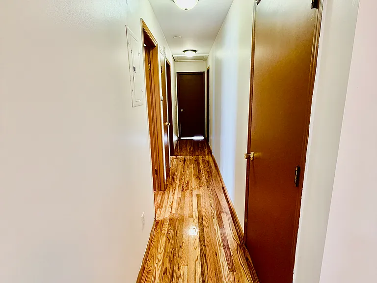 110 Humphrey Ave #2 — Photo 4
