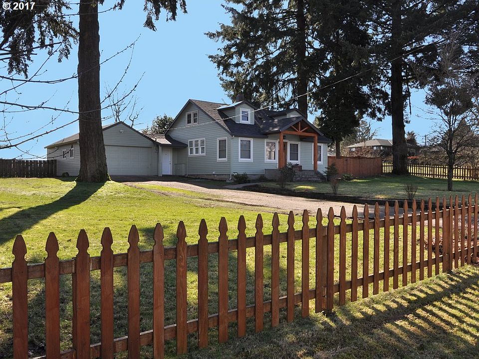 1st image of 5811 NE 47th St