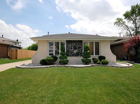 2nd image of 7619 W 174th St