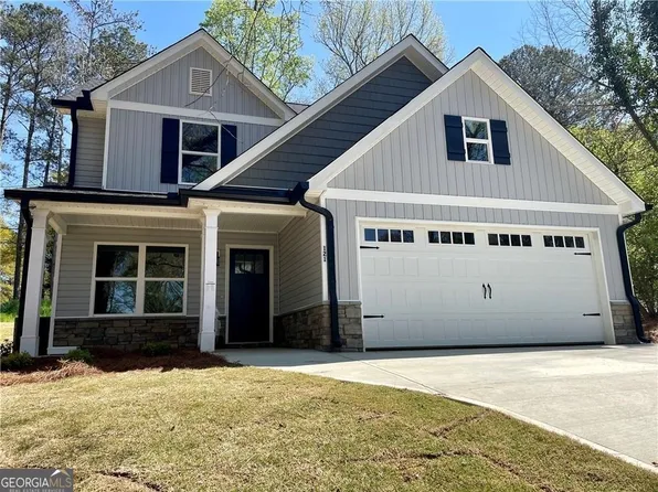 121 Pinecrest Cir, Dallas, GA 30132
