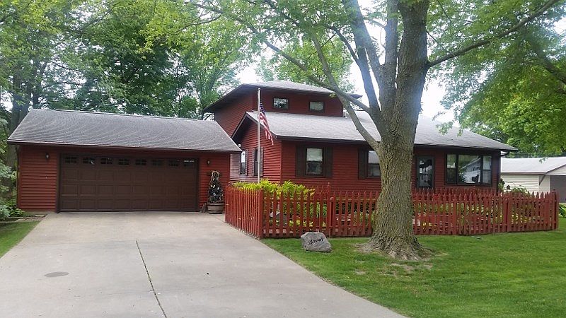 1st image of 109 Green Meadows Dr
