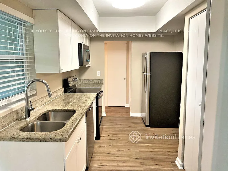 711 Humber Ln — Photo 9