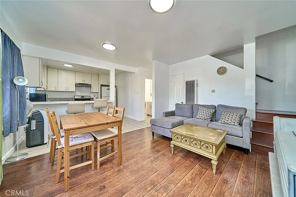4 bed, 1750 sqft, $3,900 — Photo 4