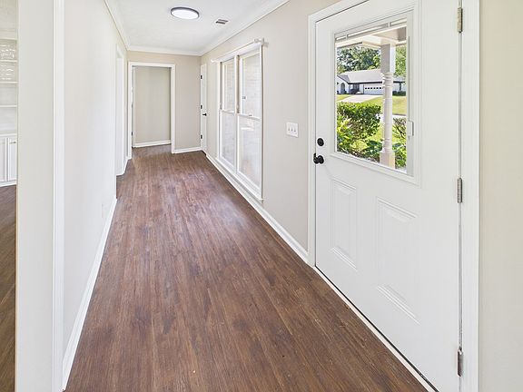 3rd image of 32 Kylemore Ct