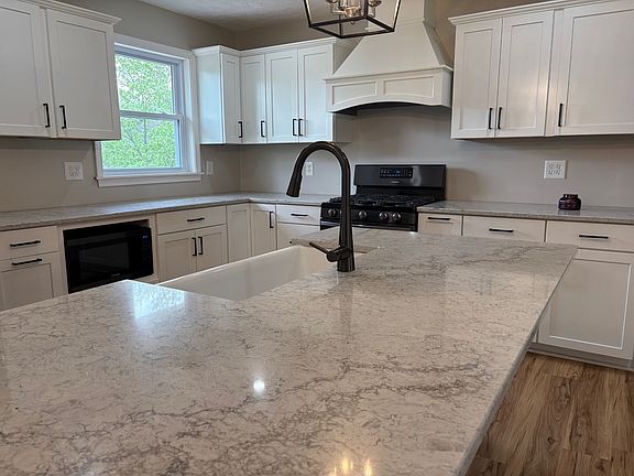 5th image of 244 Warren Rd