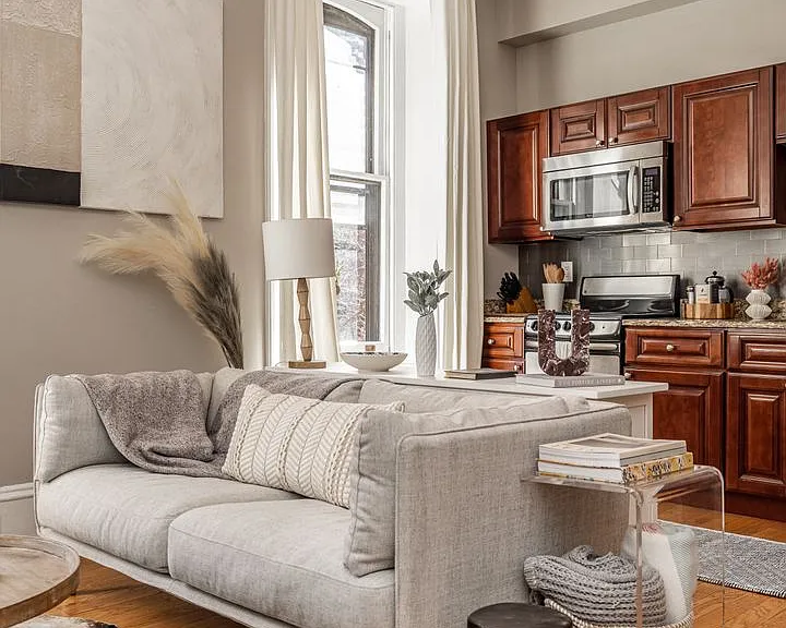 Short Term Rentals — Photo 22