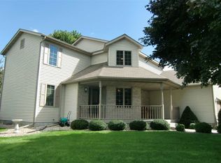 675 Corta Ct, Arlington, WI 53911