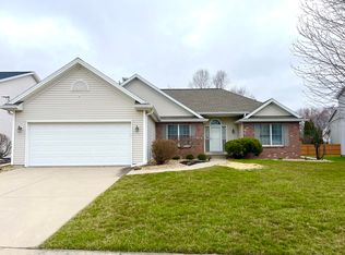 1016 Pine Meadows Ct, Normal, IL 61761