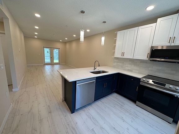 3rd image of 3890 34th Ave S #102