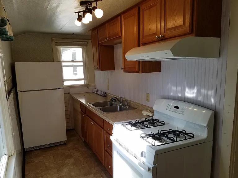 622 W 18th St — Photo 31