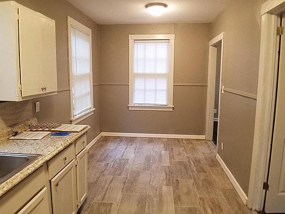 5th image of 1103 Wilson Ave