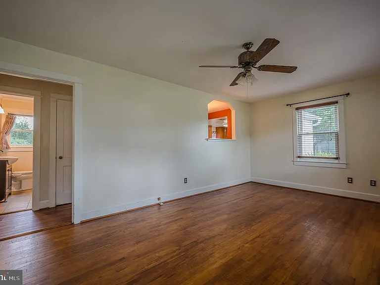 51 Virginia Ave — Photo 11