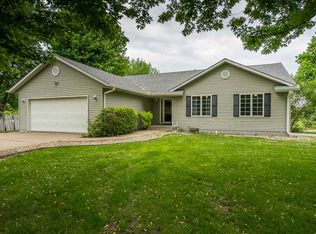 1101 Suncrest Dr, Sherrard, IL 61281