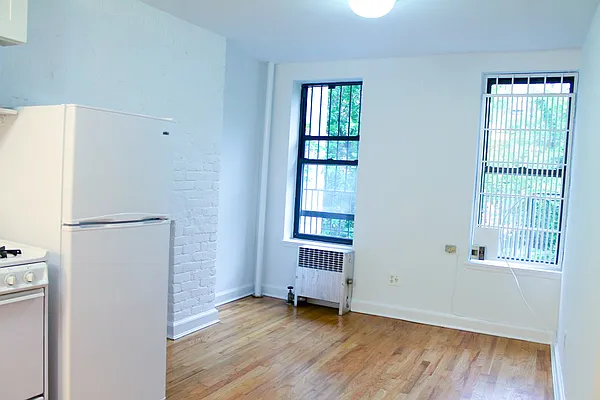 Rented by Urban Real Estate Inc | media 5