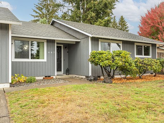 4th image of 687 SE 35th Ave