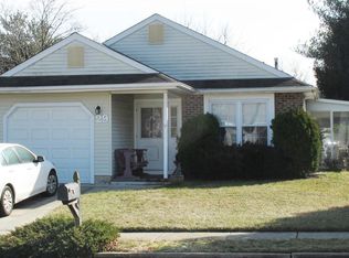 29 Sheppards Ln, Mount Laurel, NJ 08054