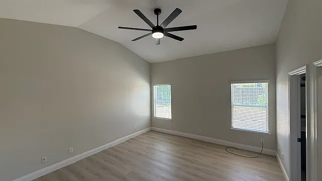 2718 E Darlington Ct — Photo 8