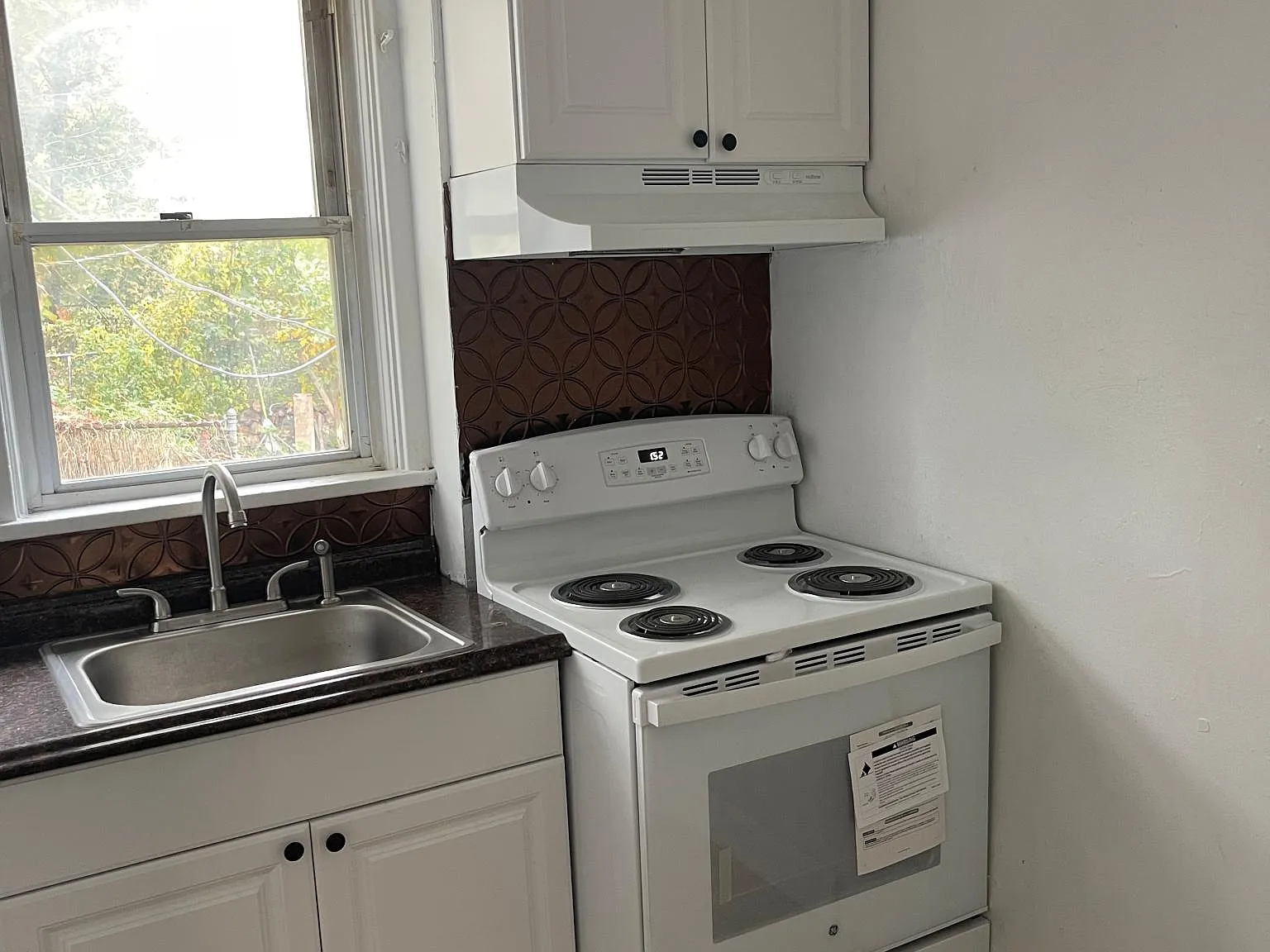 4 bed, 1251 sqft, $1,750 — Photo 4