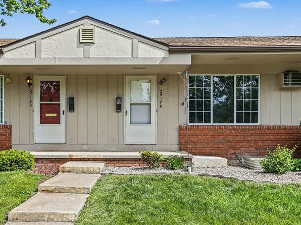 25176 Potomac Dr #2, South Lyon, MI 48178