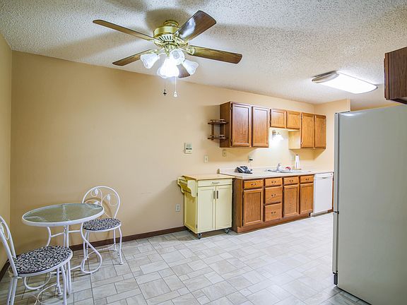 5th image of 100 7th St NW APT 311