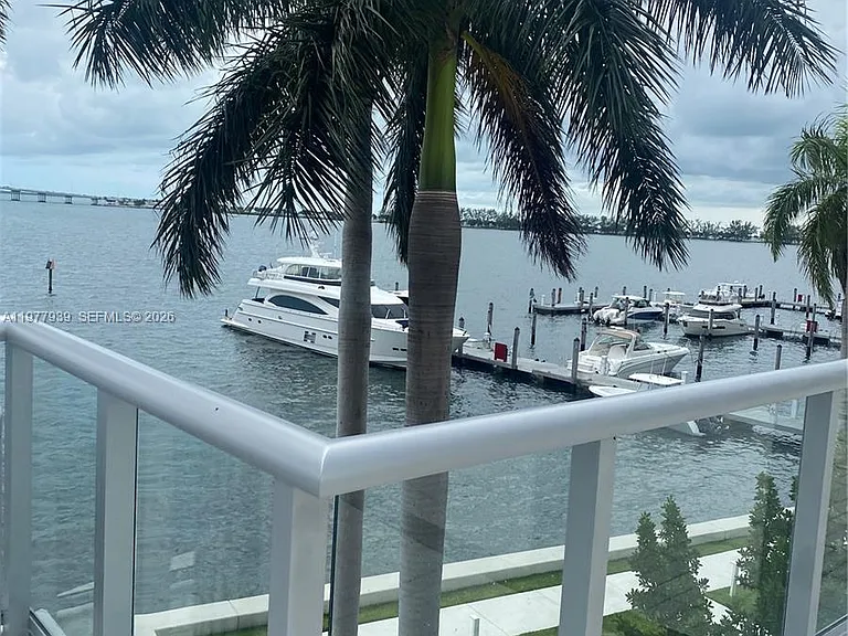 1541 Brickell Ave #B403 — Photo 23