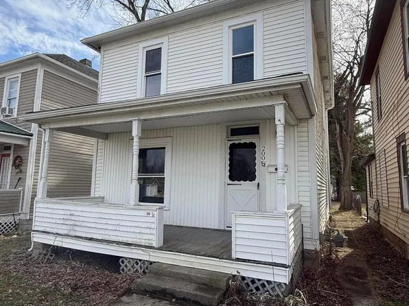 200 1/2 Walnut St, Mount Vernon, OH 43050