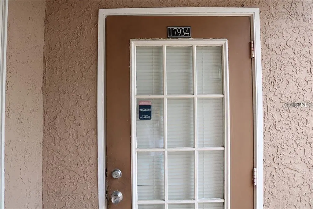 2 bed, 2.0 bath, 983 sqft, $1,700 — Photo 4