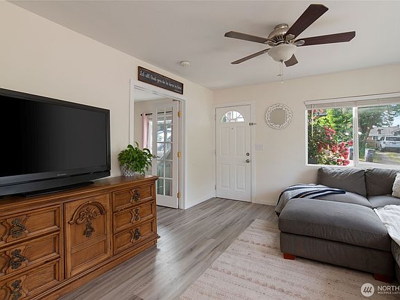 3rd image of 3622 W E Street