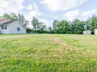 E Condor Dr, Decatur, IL 62526