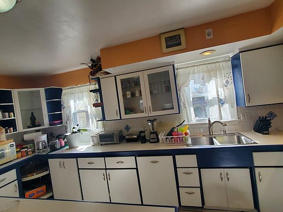 4th image of 92 Johnston Ave