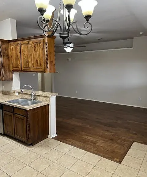 1731 Sully Ct — Photo 7