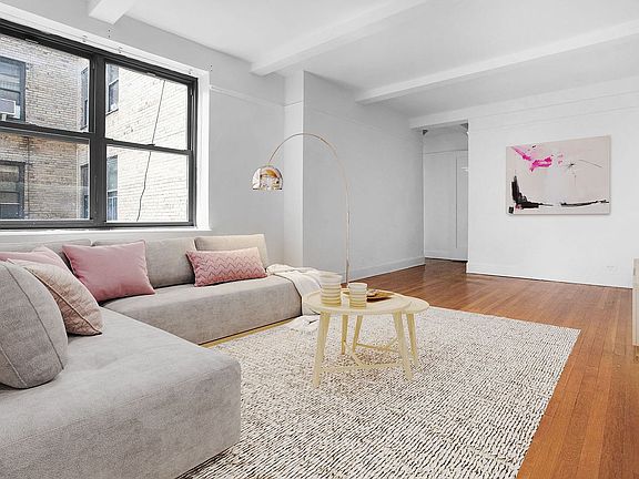 2nd image of 117 E 77th St APT 9C