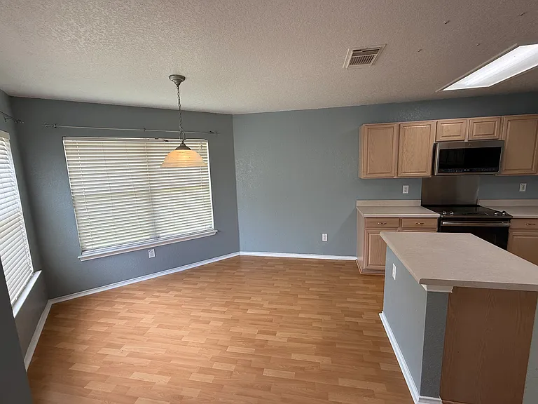 10838 Larson Cavern — Photo 7