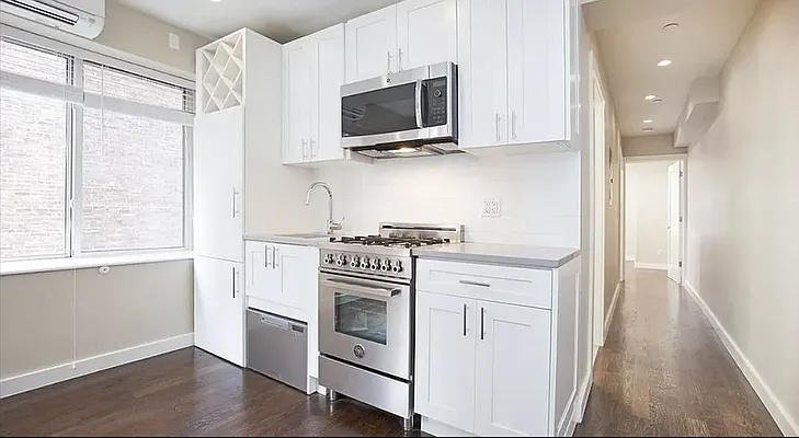 Rented by REAL New York | media 11