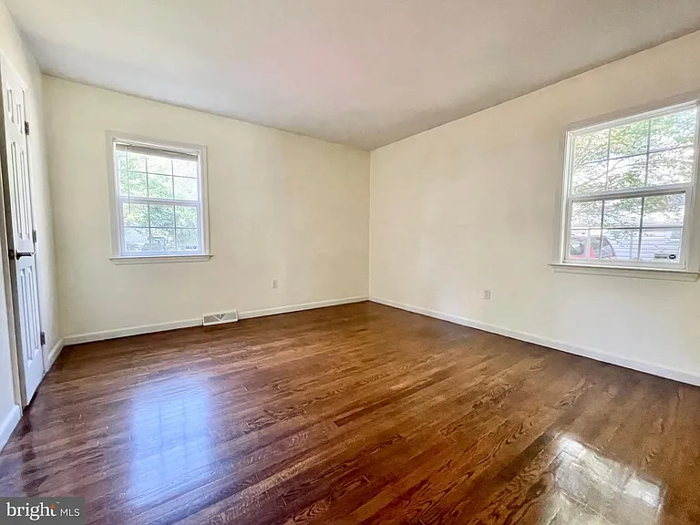 19 Hickory Ln — Photo 12