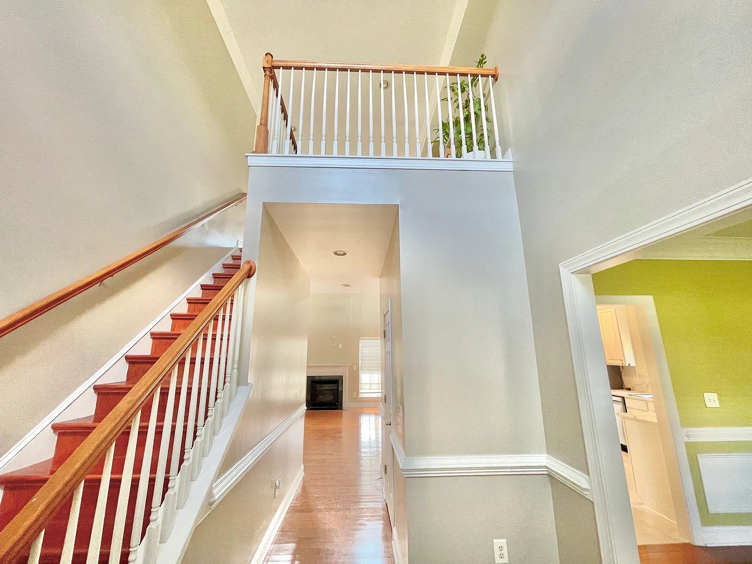 5 bed, 2.5 bath, 2744 sqft, $2,600 — Photo 4