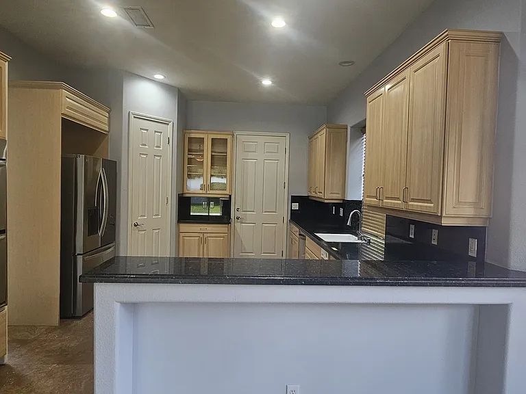 10 Champagne Cir — Photo 6