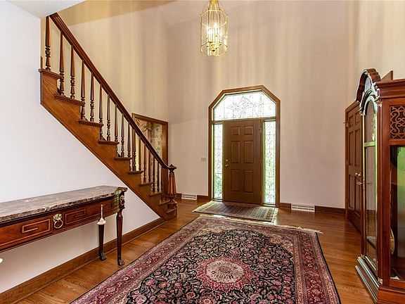 4th image of 1525 Hickory Bluff Trl NW