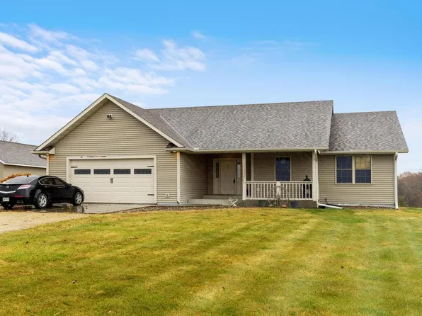 N5556 950th St, Ellsworth, WI 54011