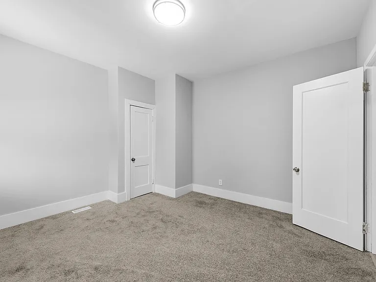 1930 Coltman Rd #2 — Photo 16