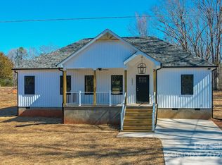 1092 Manor St, Conover, NC 28613