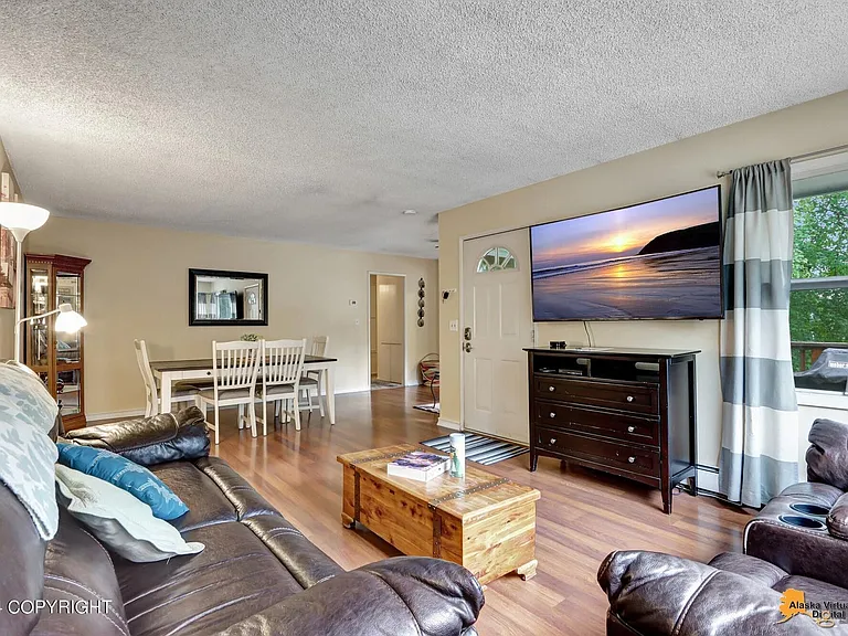 4521 Arctic Blvd #B — Photo 20