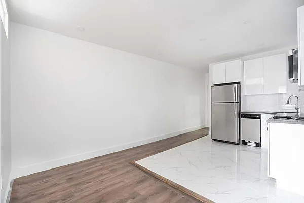 Rented by Avenues Real Estate | media 2