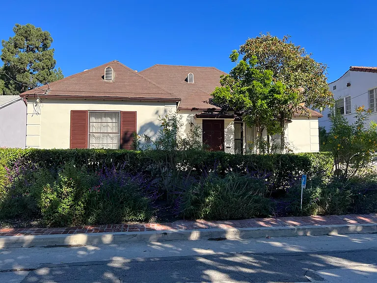 2516 Lyric Ave — Photo 1