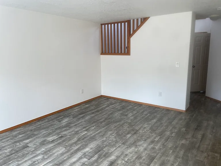 4264 SE Oak St — Photo 8