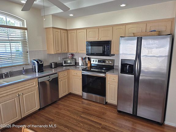 2nd image of 225 Royal Palm Way