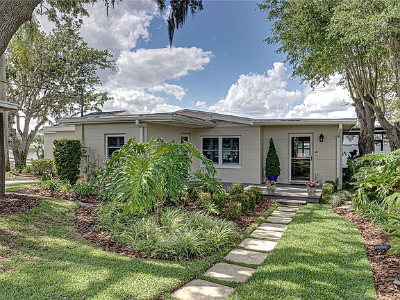 5th image of 1075 Cody Cove Rd