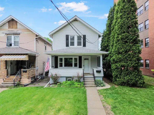 875 1st Ave, Brackenridge, PA 15014